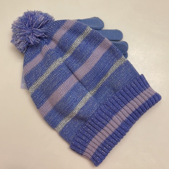 Disney Frozen Beanie Gloves Combo Hat - Picture 2 of 4